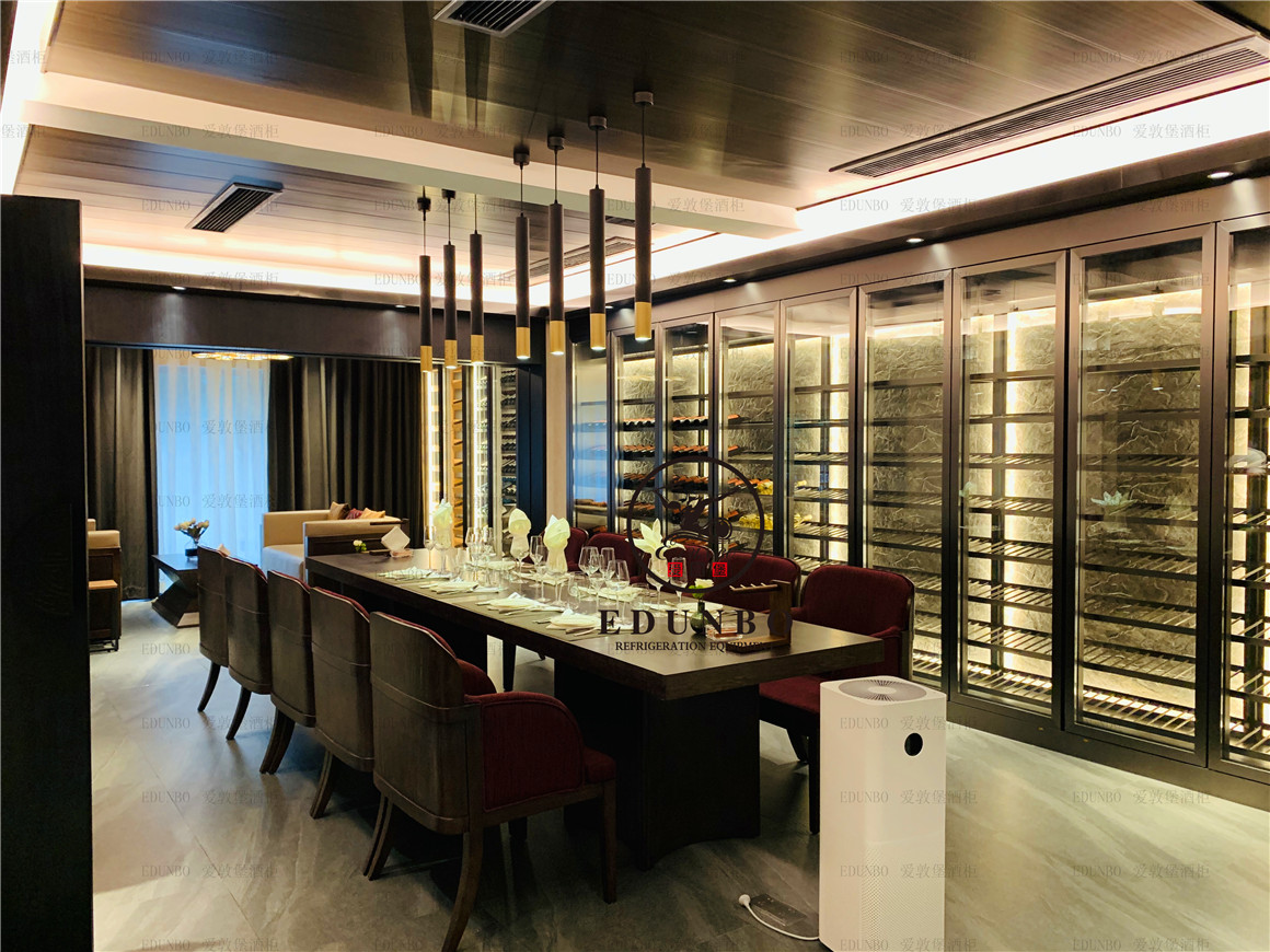 Kent England – European and American Oak Wine Cellar